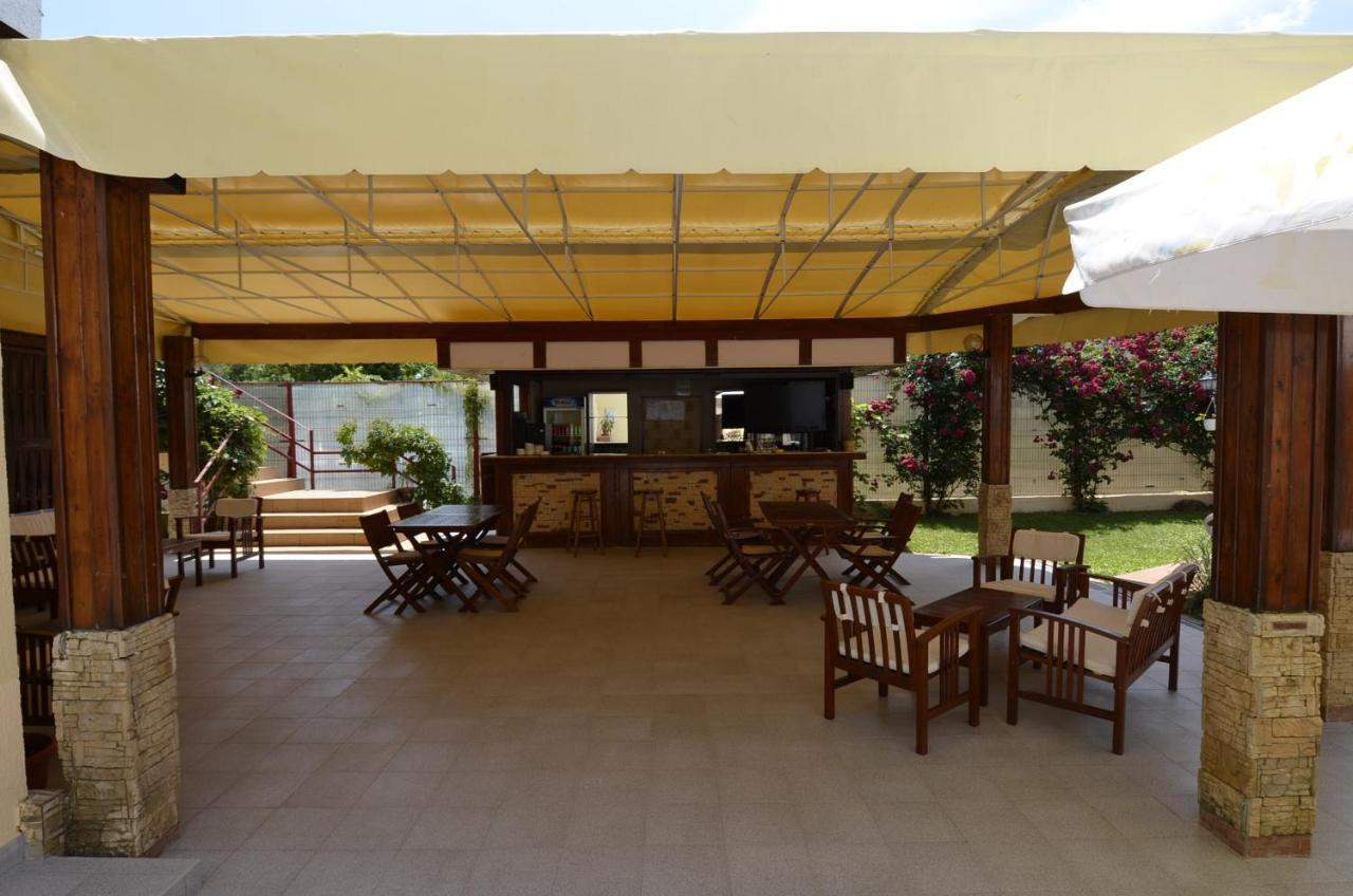 Hotel Intim Costinești Εξωτερικό φωτογραφία