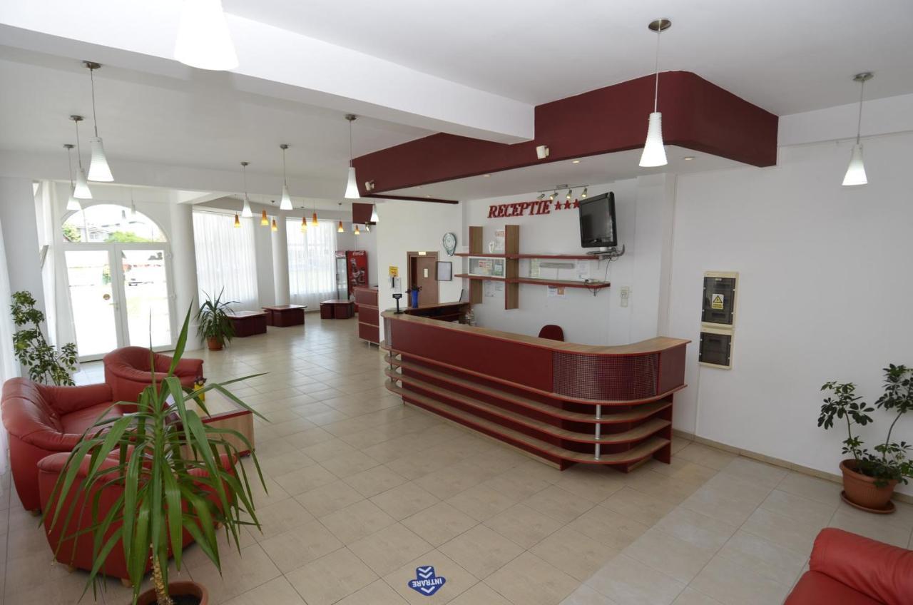 Hotel Intim Costinești Εξωτερικό φωτογραφία