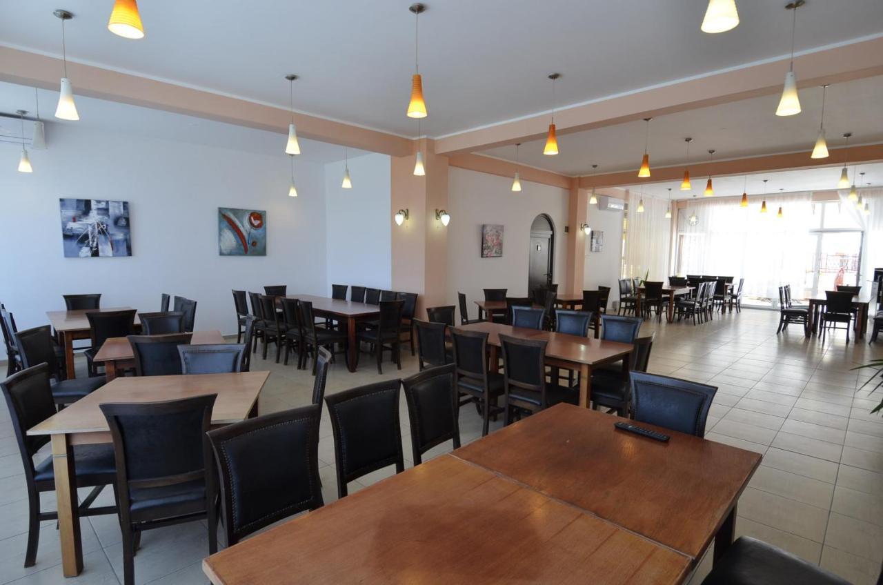 Hotel Intim Costinești Εξωτερικό φωτογραφία